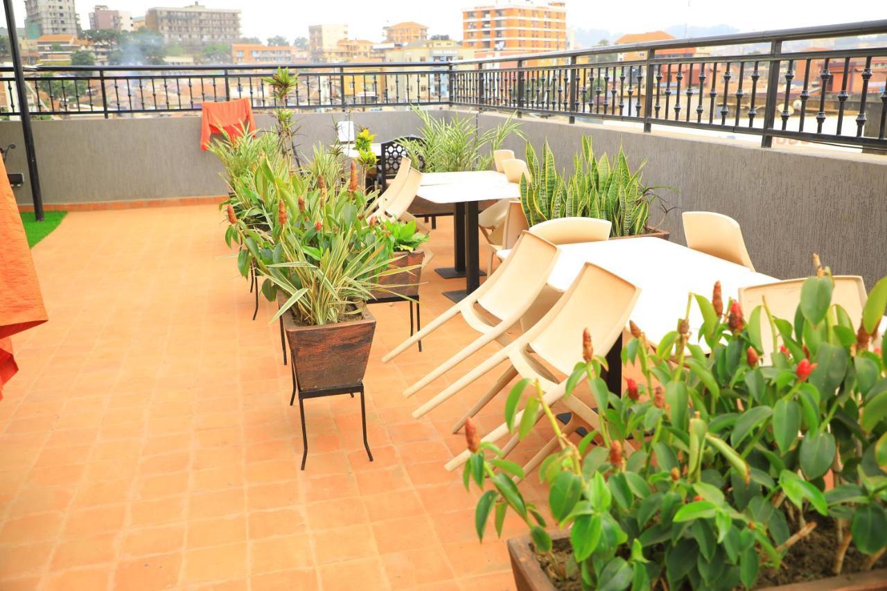 Galaxy Motel Kampala Luaran gambar