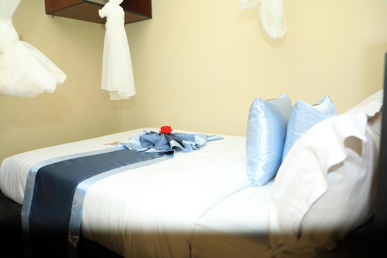 Galaxy Motel Kampala Luaran gambar